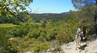 randonnee a cheval Luberon vacances a cheval Luberon