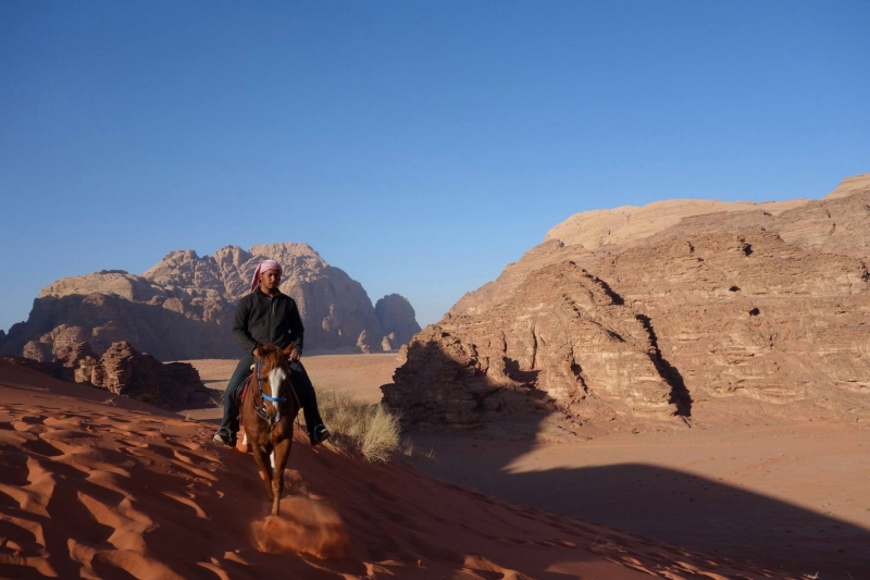 Rando à Cheval En JORDANIE : LE WADI RUM A CHEVAL SUR LES TRACES DE ...